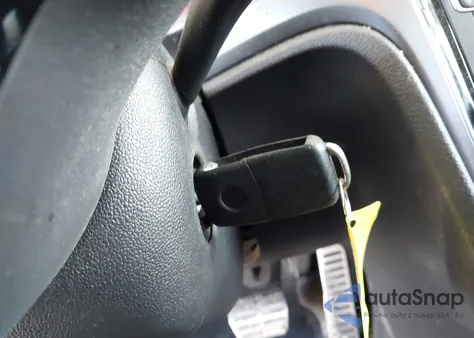 2017 Volkswagen Passat 1.8T R-Line z USA, uszkodzony, nr VIN 1VWDT7A39HC044693